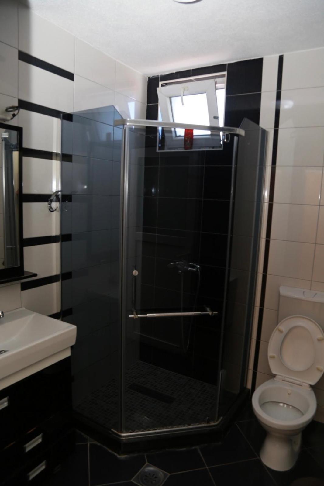 Hotel Venisi Призрен Экстерьер фото